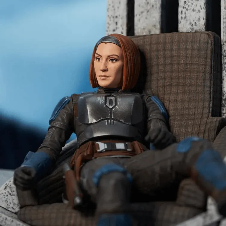 Star Wars: Mandalorian - Bo-Katan on Throne Statue - Image 9