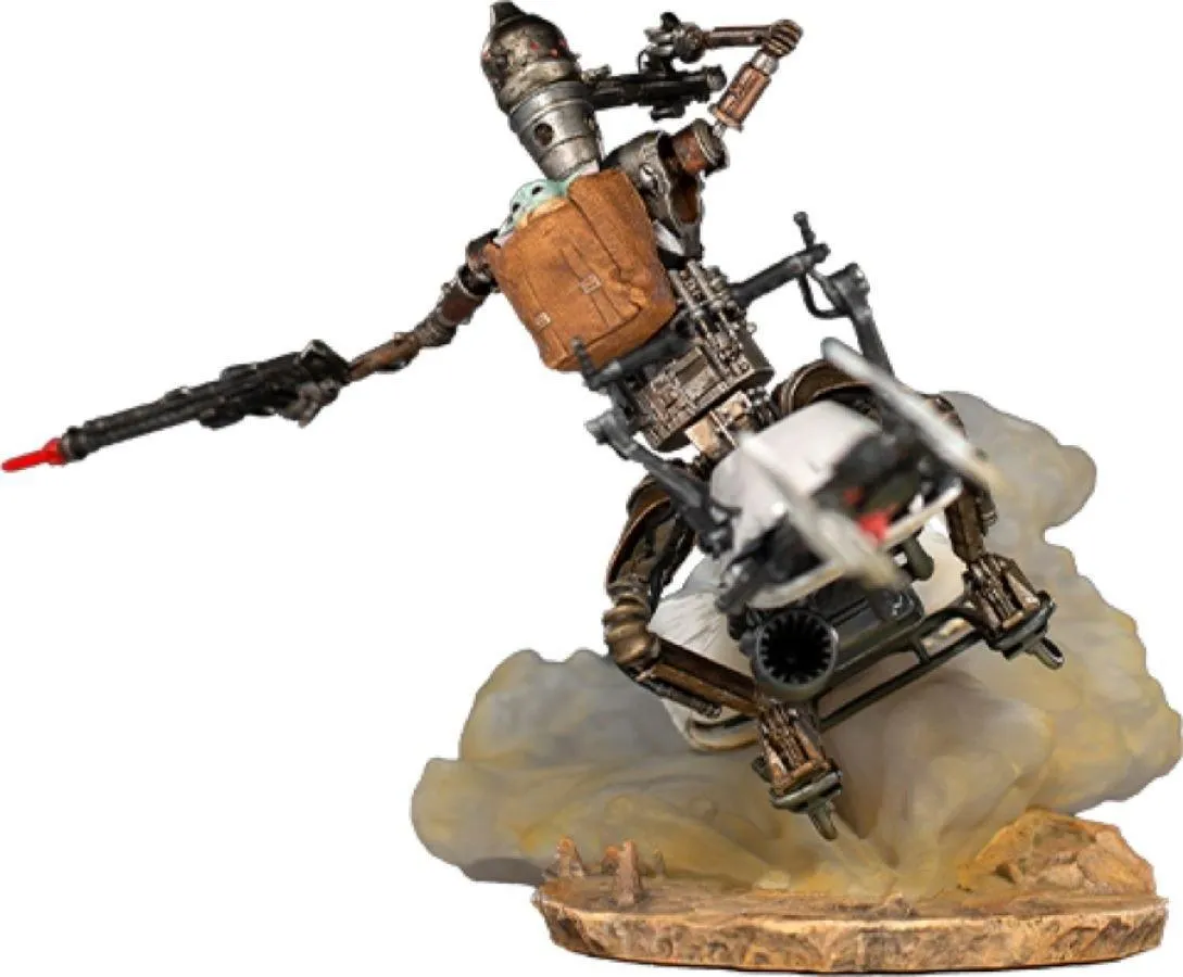 Star Wars: Mandalorian - IG-11 & Child Deluxe 1:10 Scale Statue - Image 13