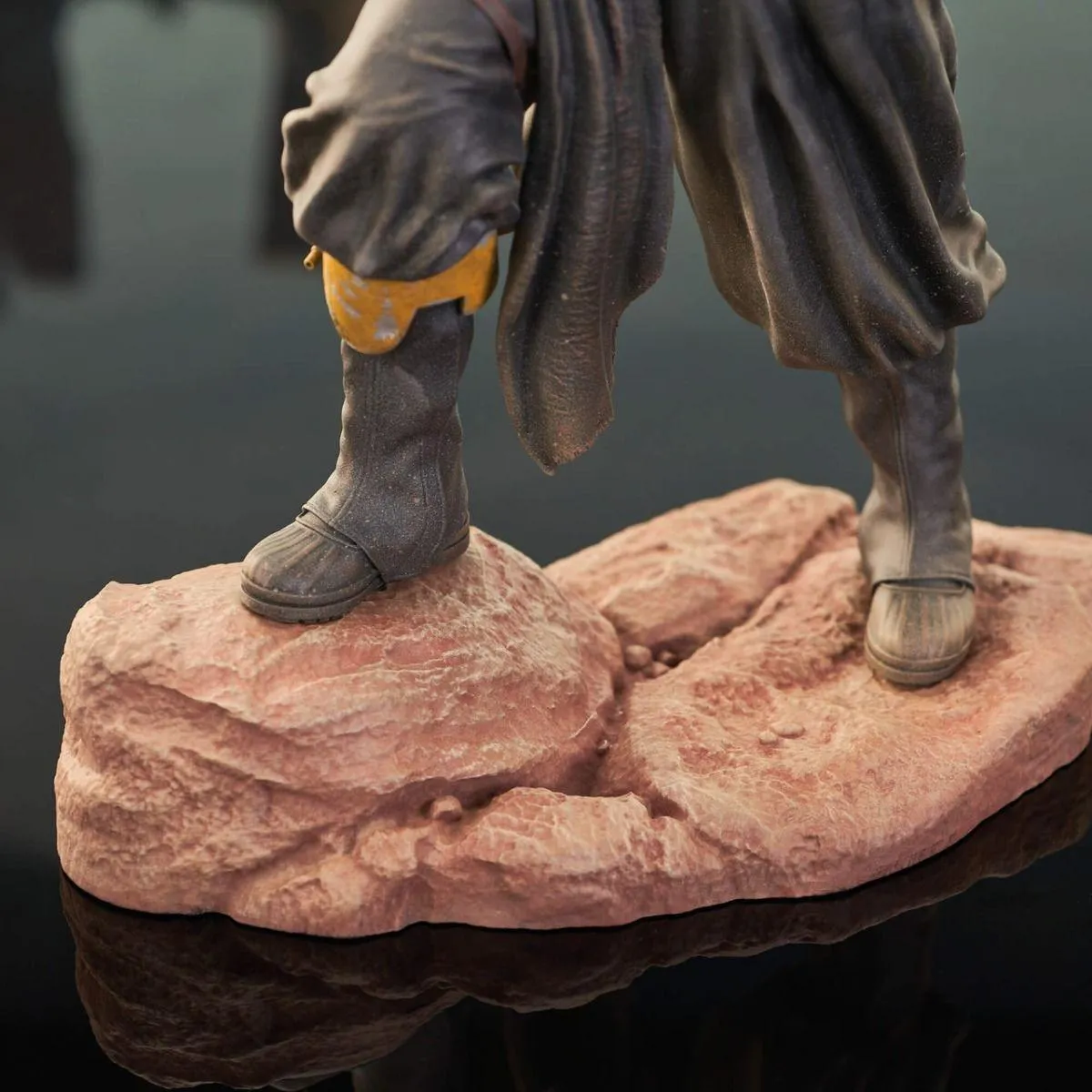 Star Wars: The Mandalorian - Boba Fett Statue - Image 9