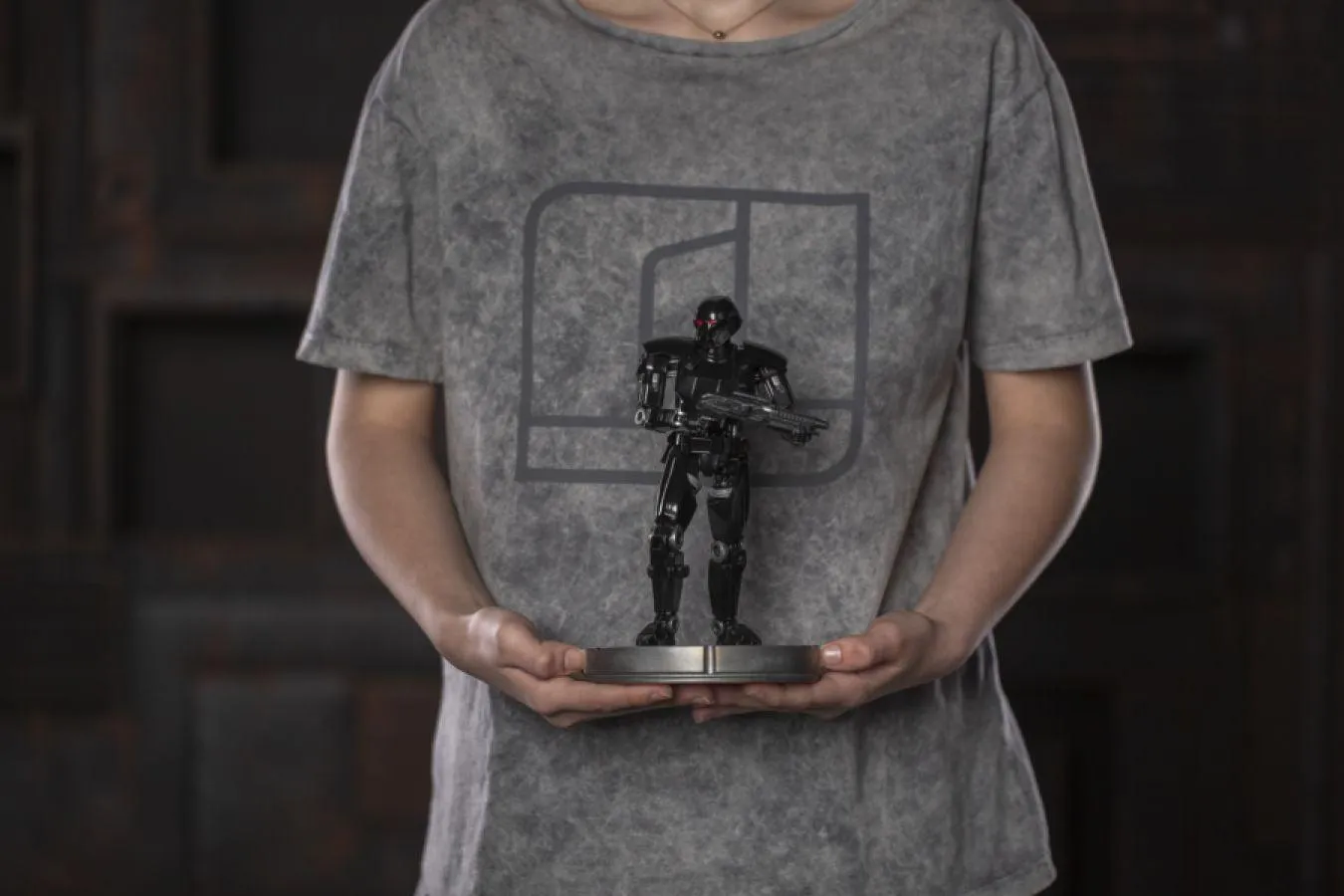 Star Wars: The Mandalorian - Dark Trooper 1:10 Scale Statue - Image 15