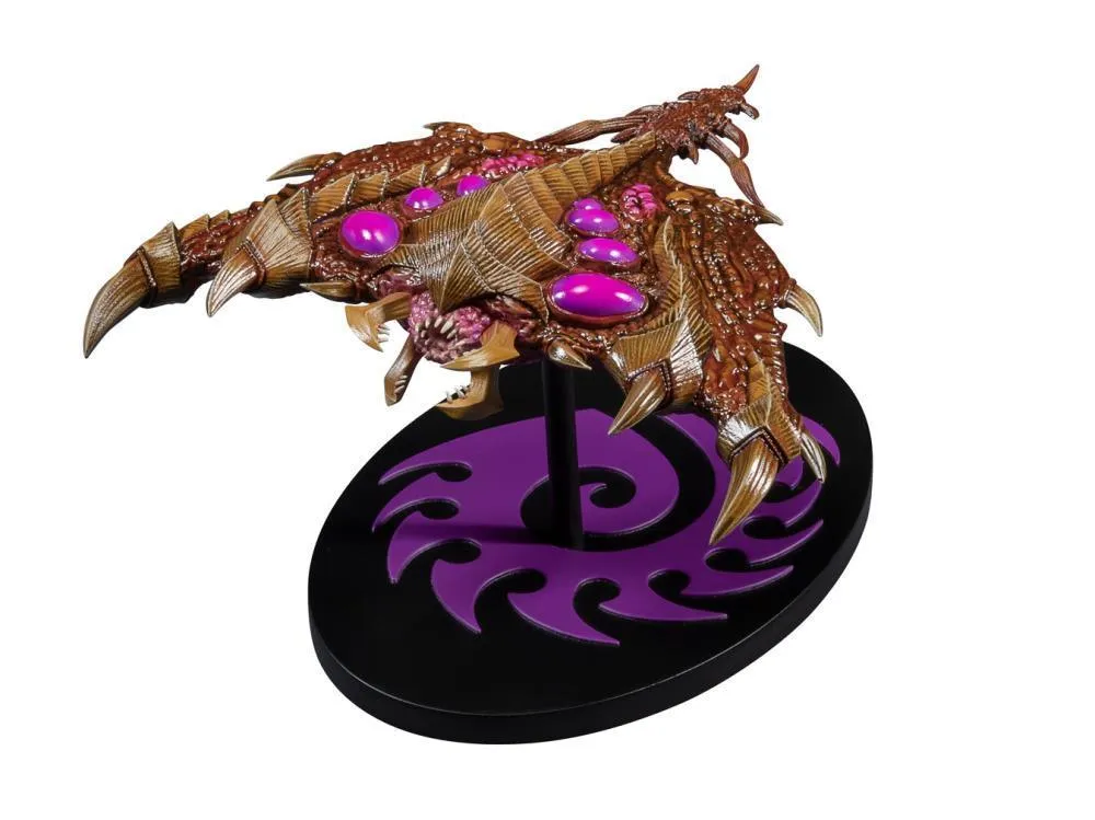 Starcraft - Zerg Brood Lord Statue - Image 3