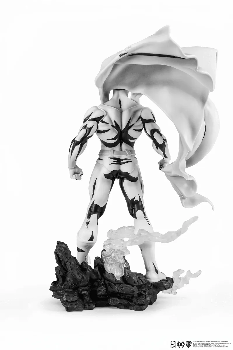 Superman - Superman (John Byrne) Black & White PVC 1:8 Scale Statue - Image 10