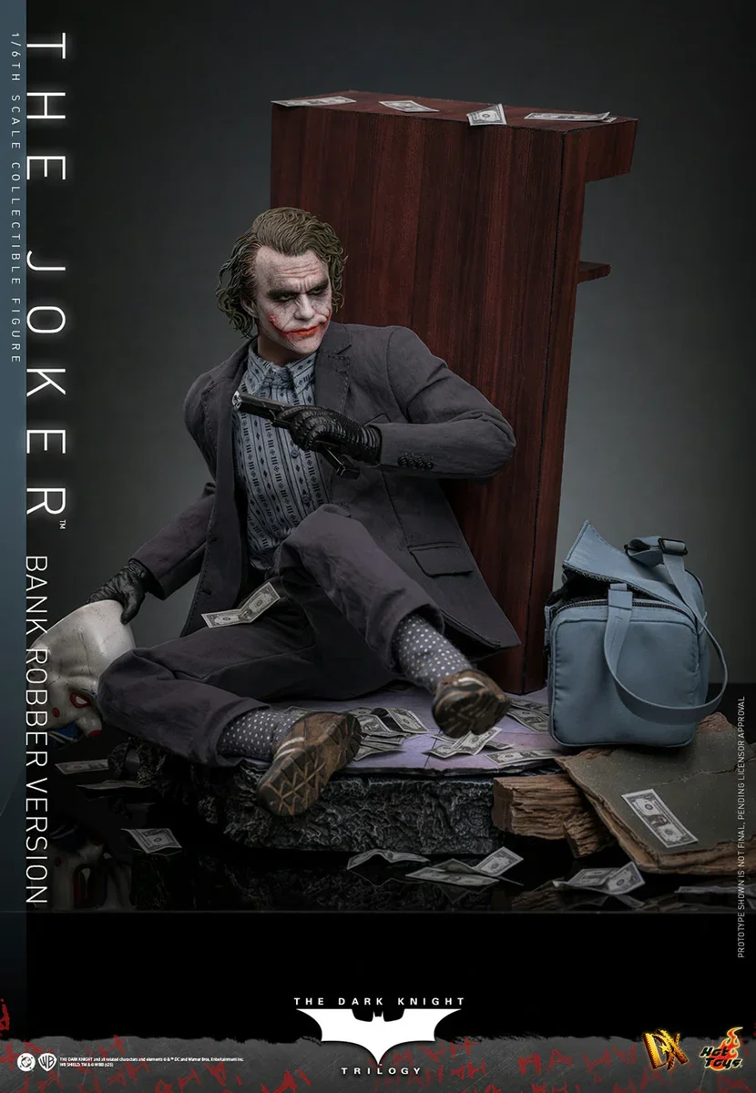 The Dark Knight - The Joker (Bank Robber Version) 1:6 Scale Collectable Action Figure - Image 5