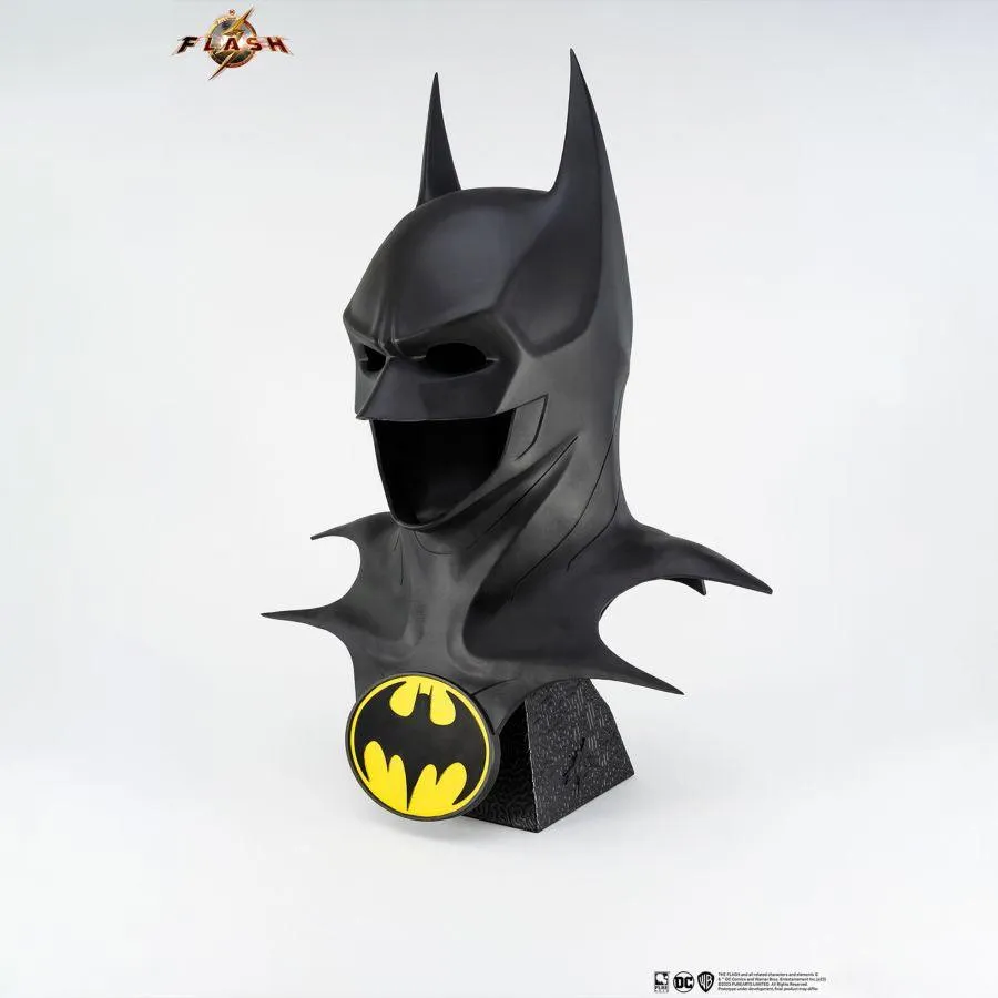 The Flash (2023) - Batman 1:1 Scale Cowl Prop Replica - Image 3