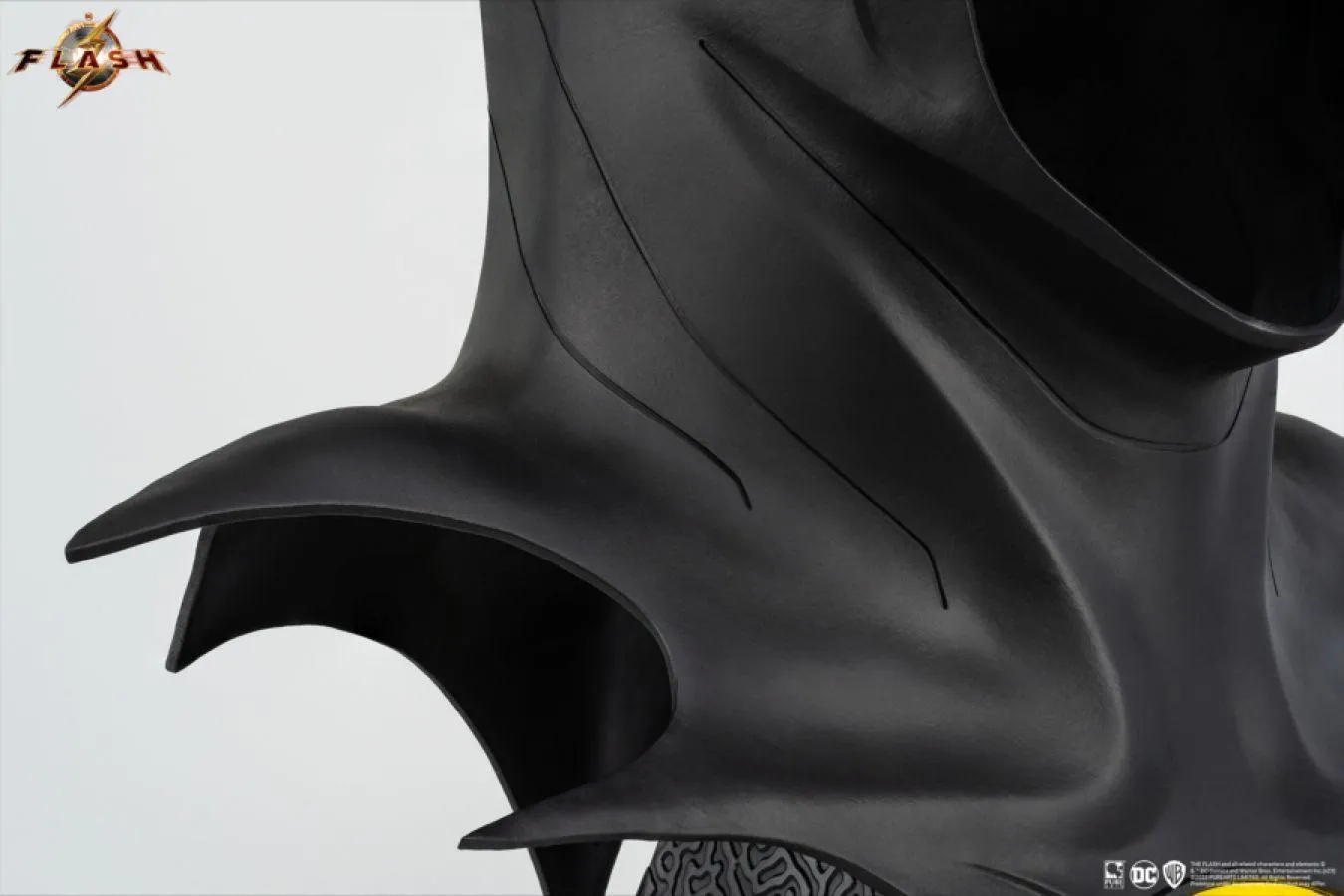 The Flash (2023) - Batman 1:1 Scale Cowl Prop Replica - Image 7
