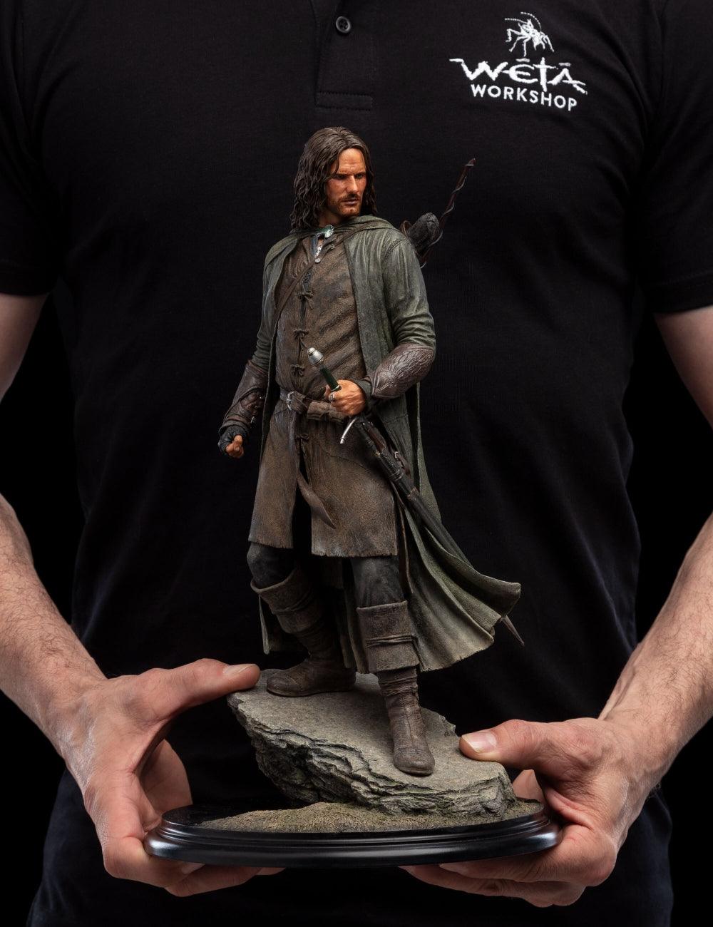 The Lord of the Rings - Aragorn, Hunter of the Plains Classic Series 1:6 Scale Statue - Image 11