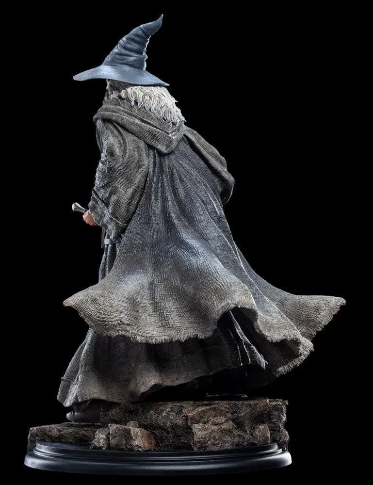 The Lord of the Rings - Gandalf the Grey, Pilgrim 1:6 Scale Statue - Image 4