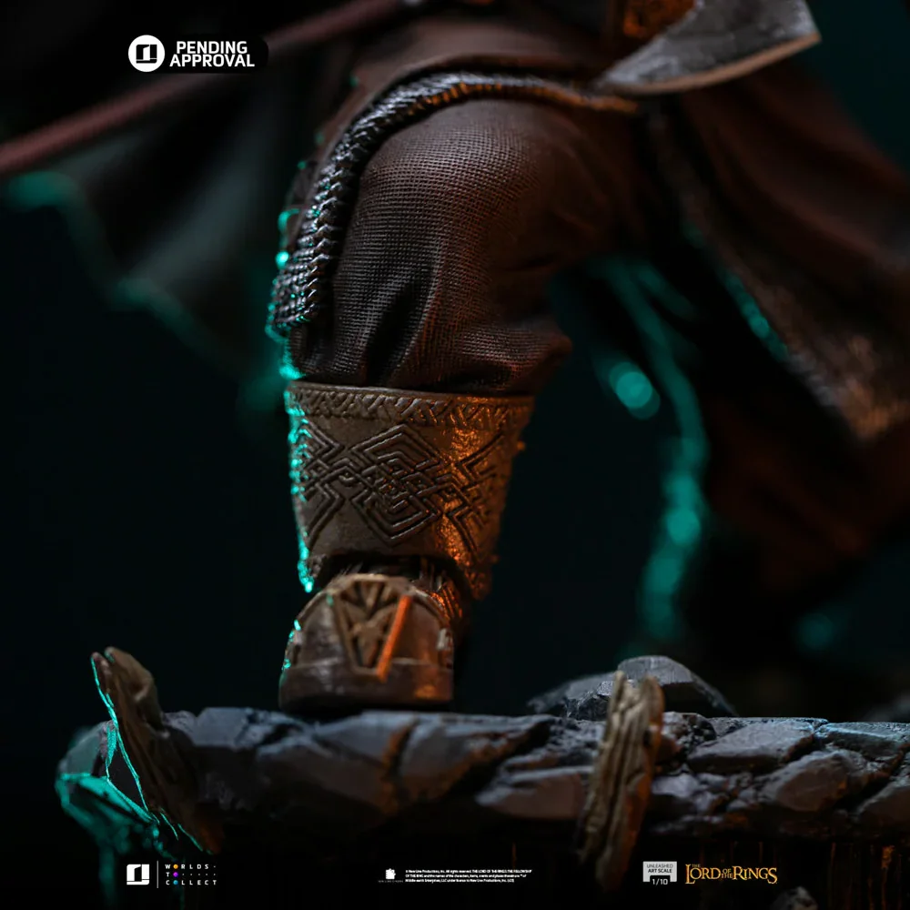 The Lord of the Rings - Gimli Unleashed Statue - Image 7