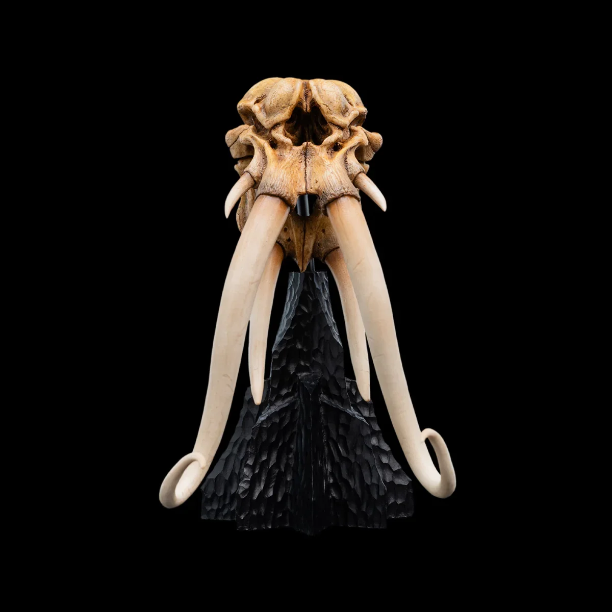 The Lord of the Rings - Skull of A Mumak SDCC 2025 Miniature Statue - Image 2