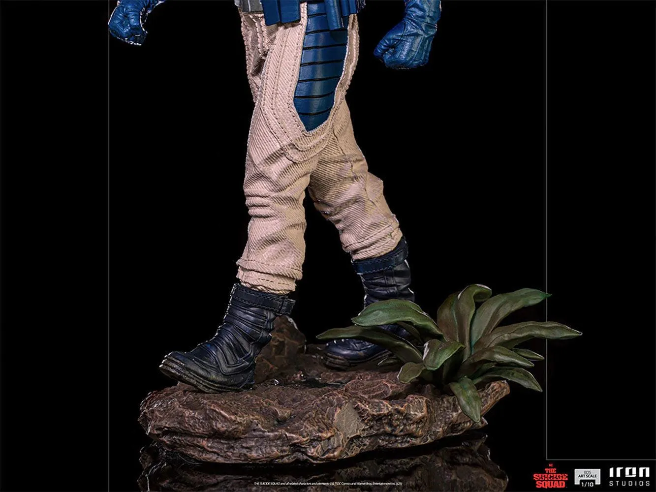 The Suicide Squad - Peacemaker 1:10 Scale Statue - Image 9