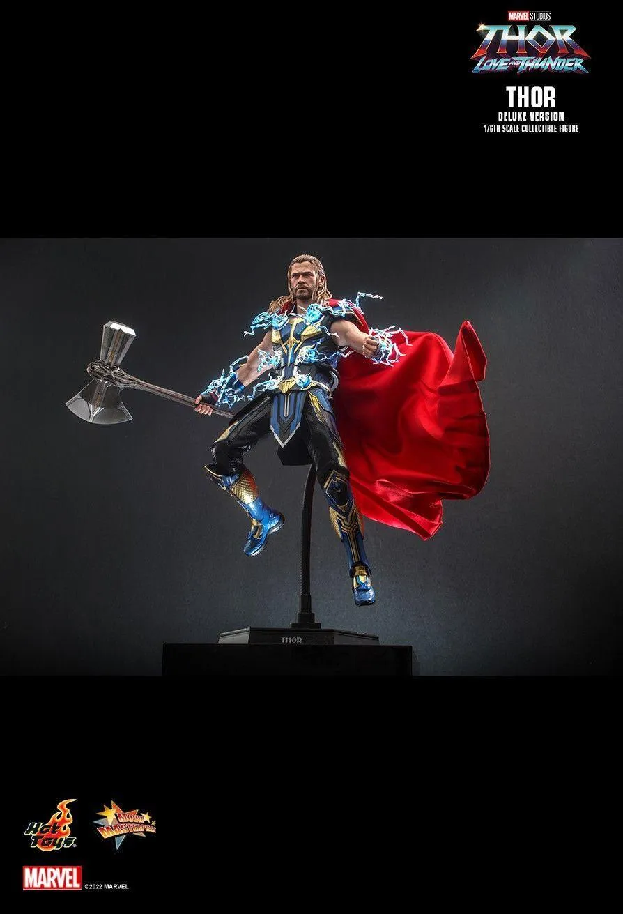 Thor 4: Love and Thunder - Thor Deluxe 1:6 Scale Action Figure - Image 6