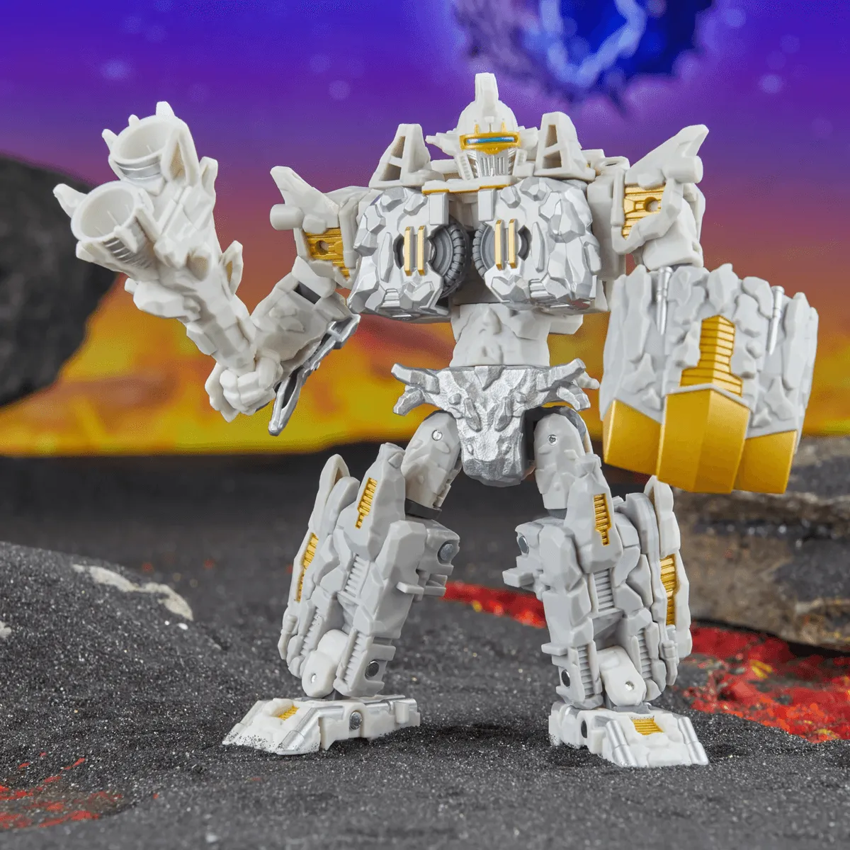 Transformers Legacy United: Deluxe Class - Infernac Universe Nucleous - Image 4