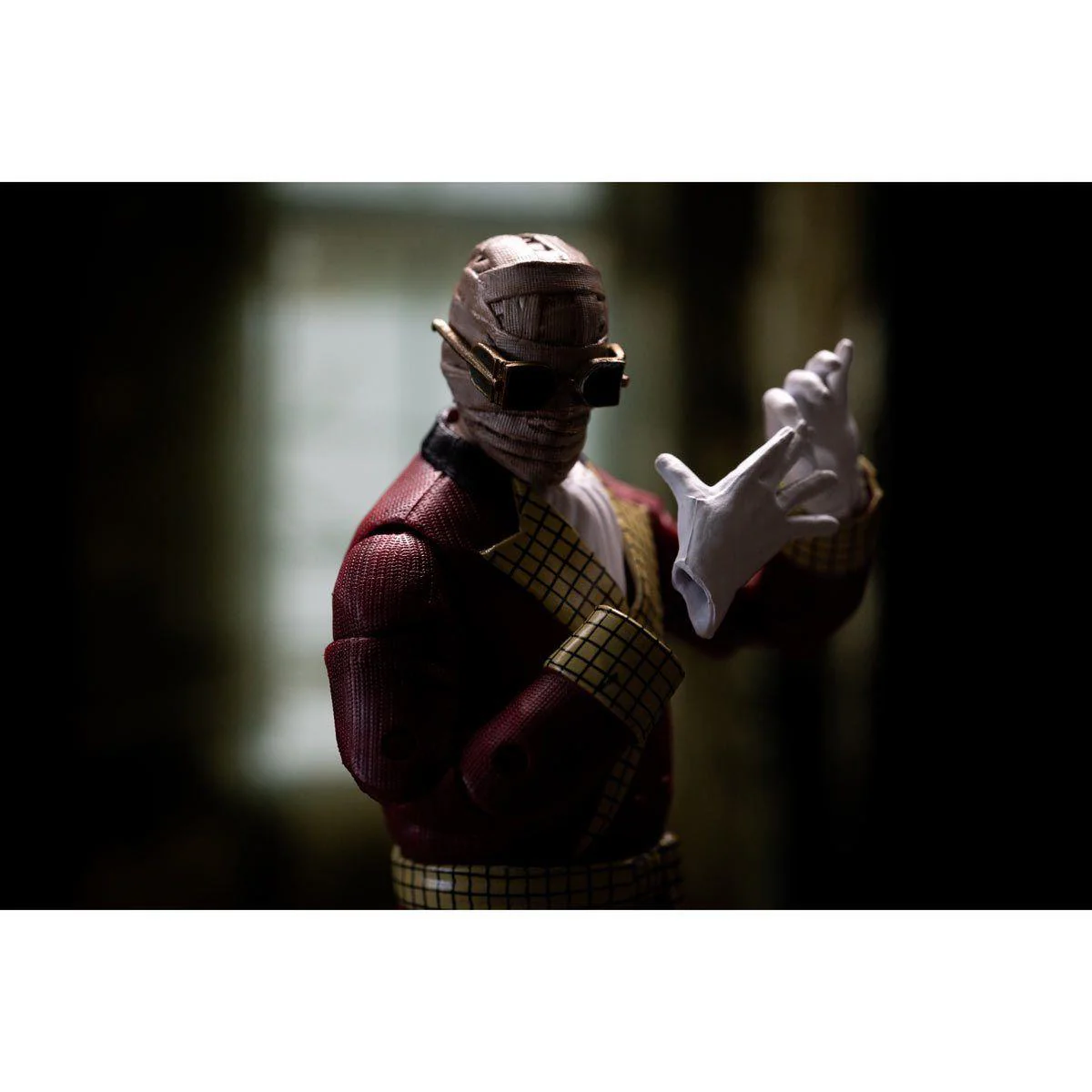Universal Monsters - Invisible Man Deluxe 6" Action Figure - Image 7