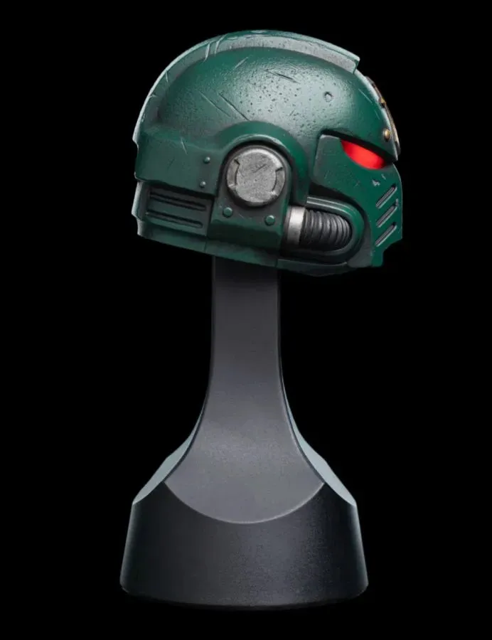 Warhammer 40,000 - Dark Angels Miniature Helm - Image 4